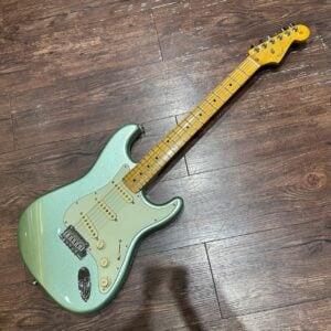 [중고] Fender USA American Professional II Stratocaster Mystic Surf Green – Maple